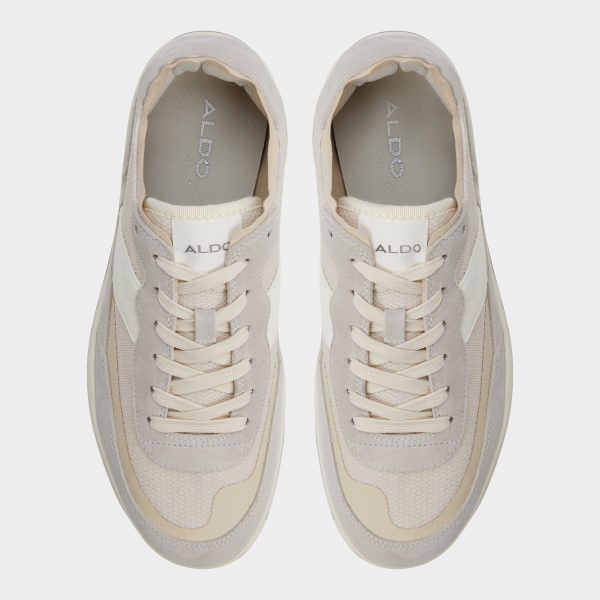 Julius - Image 6