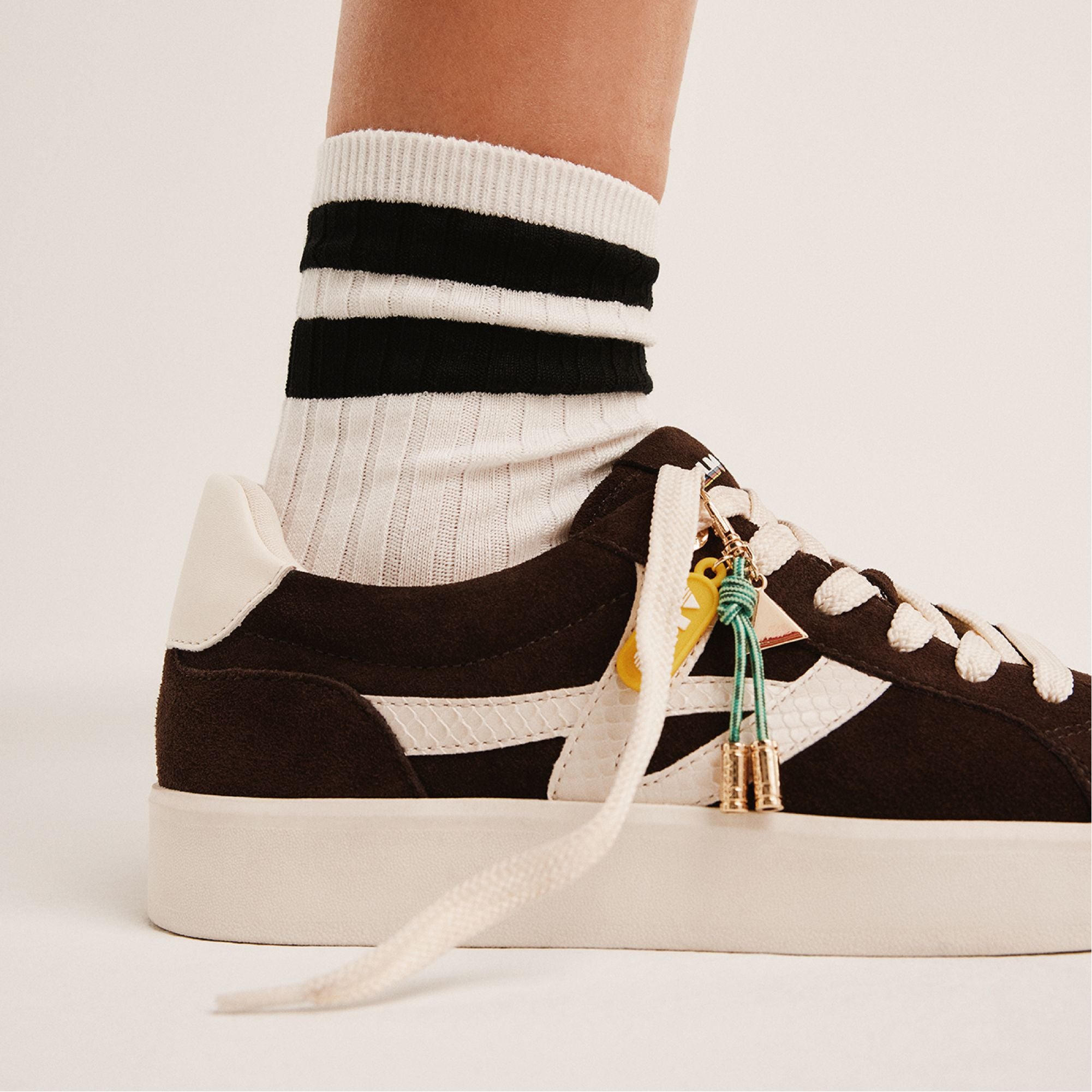 Mtl1972snkr-l - Image 11