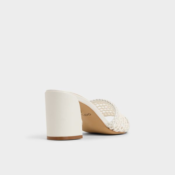 Beachdate - Image 2