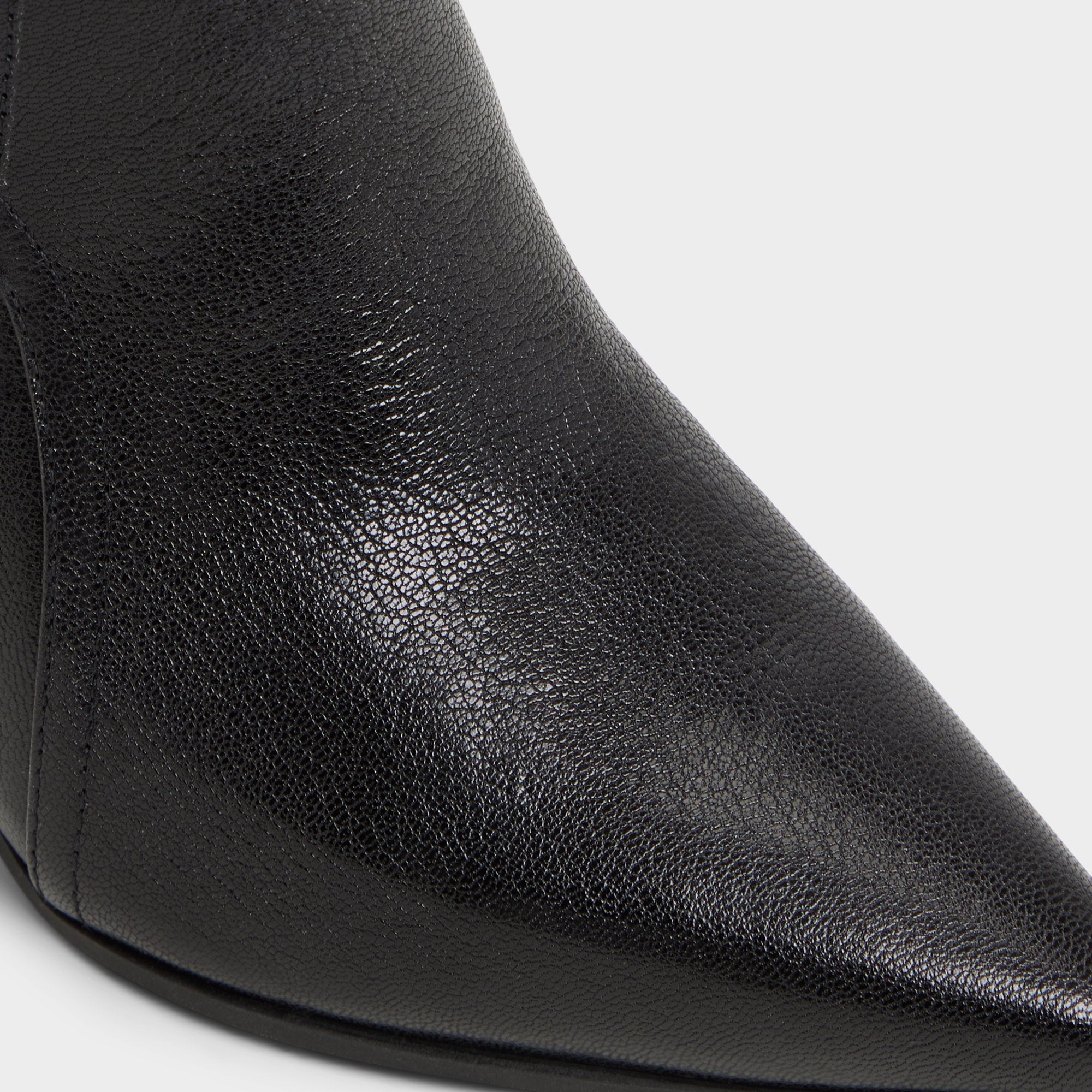 Saddle - Image 6