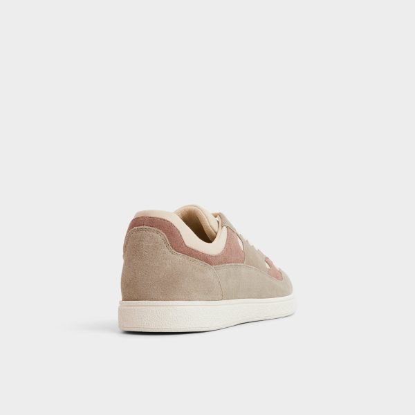 Curtis - Image 2