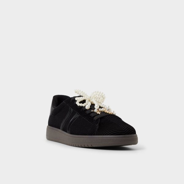 Chicsneaker2 - Image 4