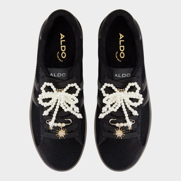 Chicsneaker2 - Image 6